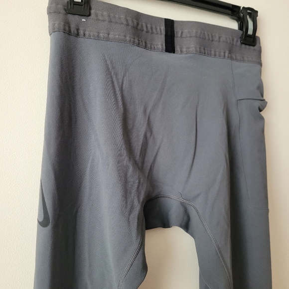 NIKE Dri Fit Tight Fit 3/4 Grey Training Base Layer Tights Size S - Picture 6 of 13
